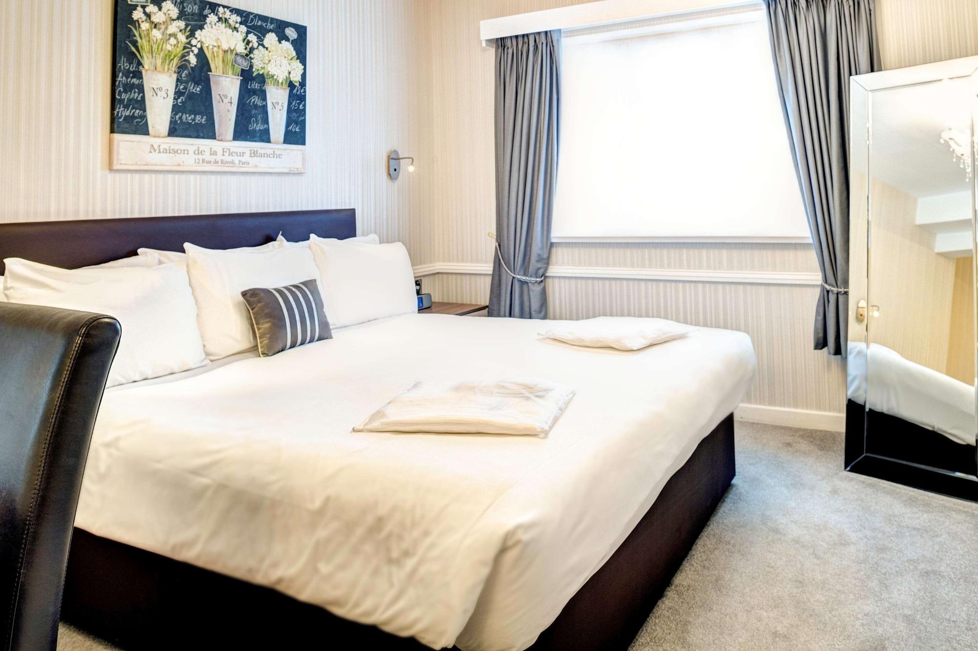 Western Rembrandt 3* Weymouth