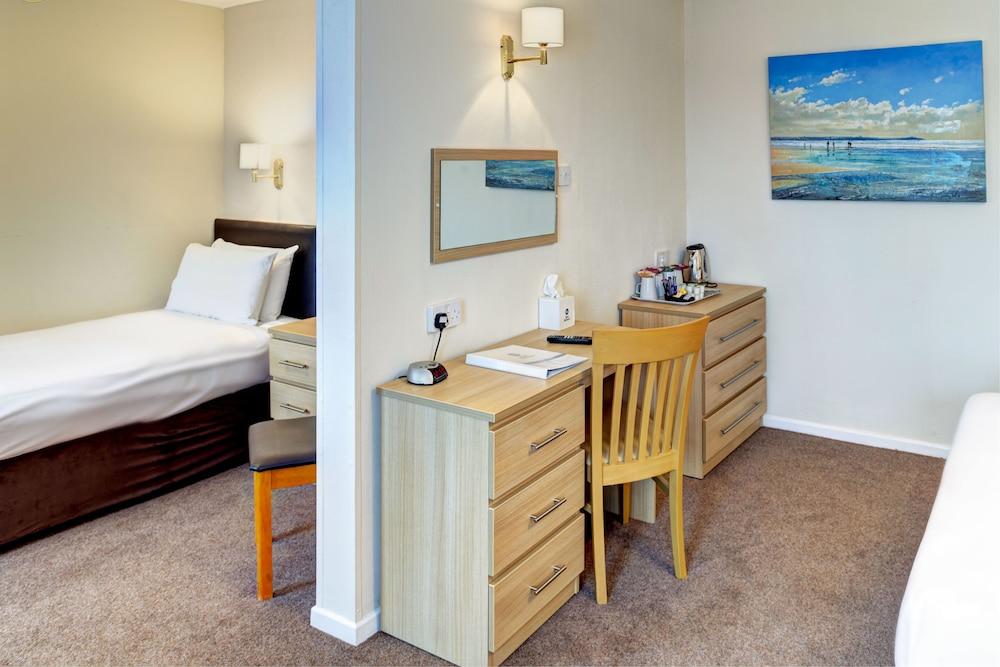 Western Rembrandt 3* Weymouth